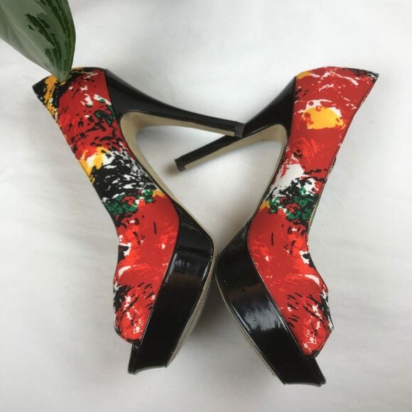 Marc Fisher Tumble 2 Red Floral Black Pump Heels - Picture 3 of 7